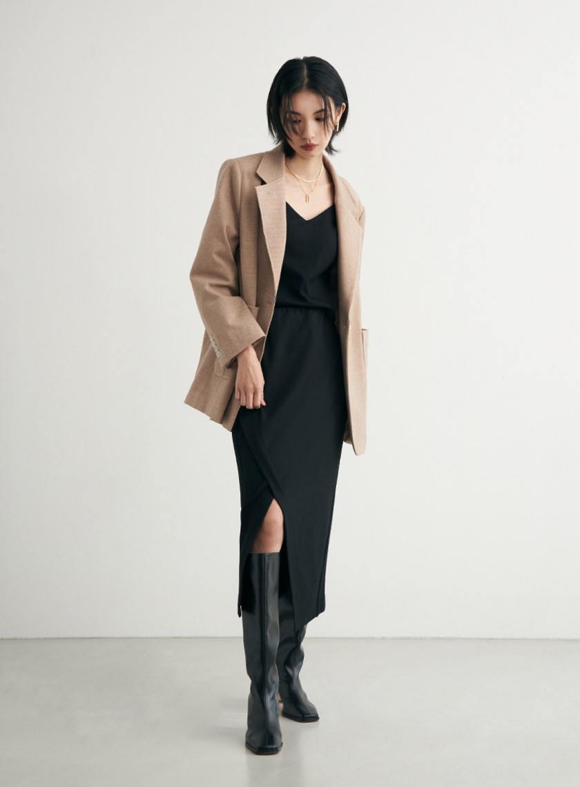 異材質拼接開衩直筒裙